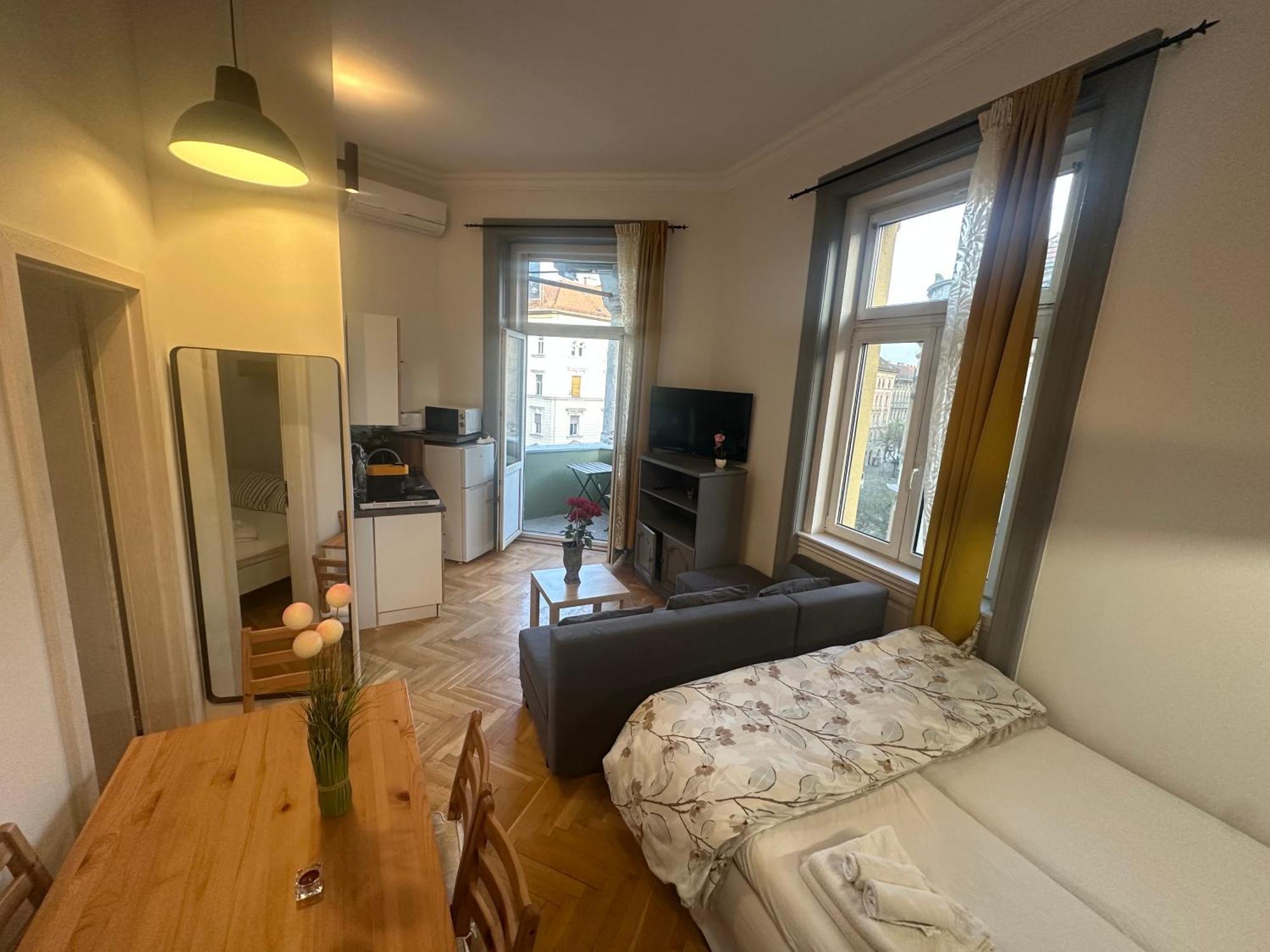 Saffron Apartment City Center Panorama Balcony Budapest Esterno foto